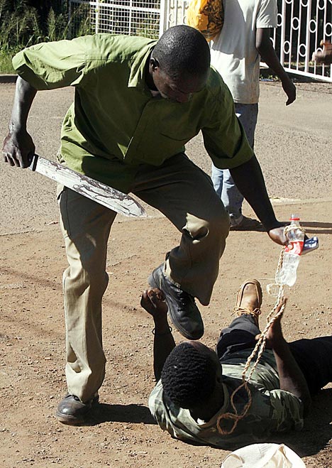 macheteDM0301_468x659.jpg