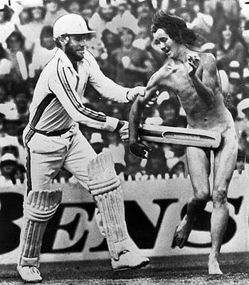 Cricket+Streaker.jpg